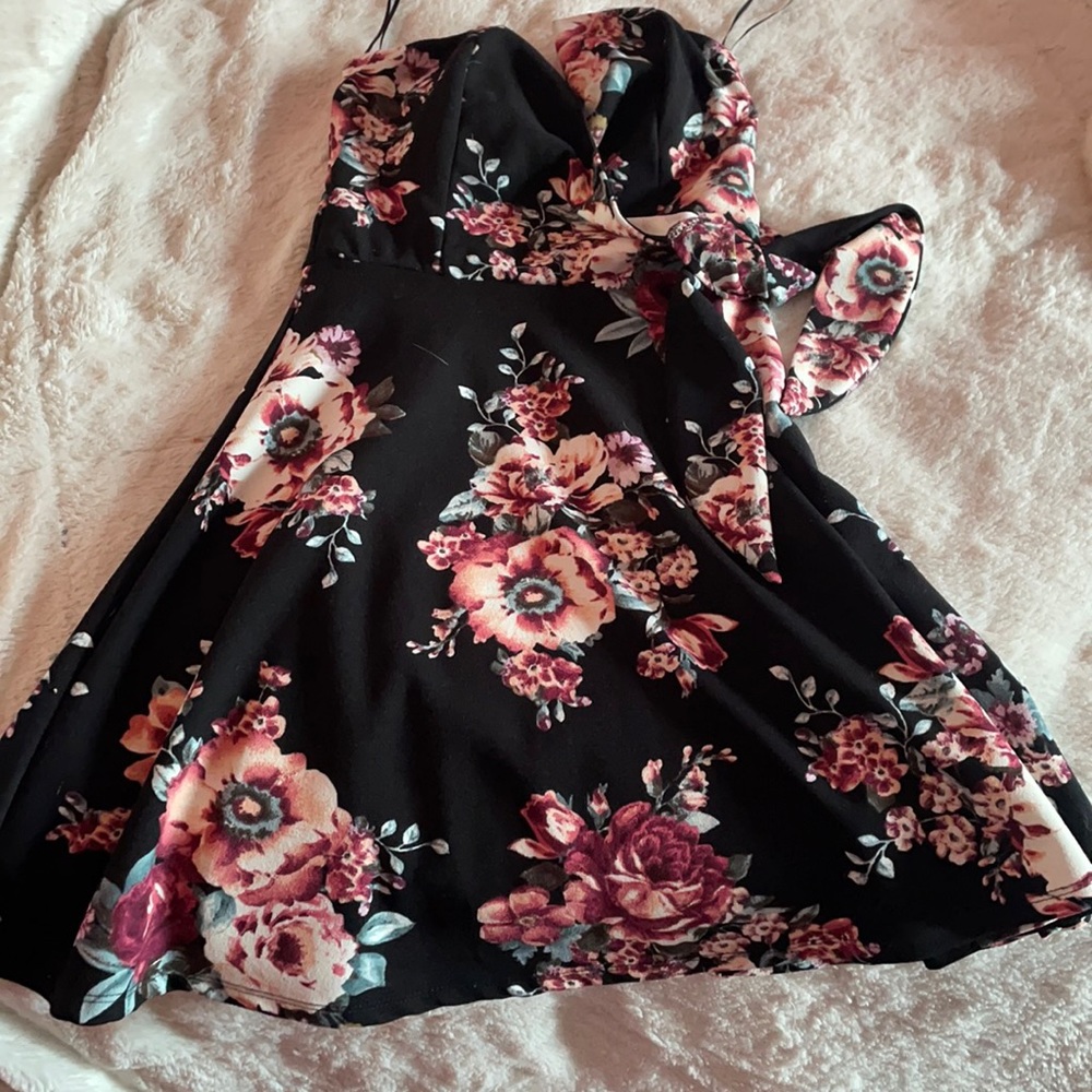 Floral strapless dress